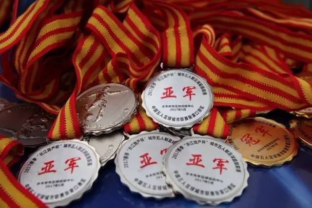 日媒：中国男性媒体人偷拍日本电视台采访被警告